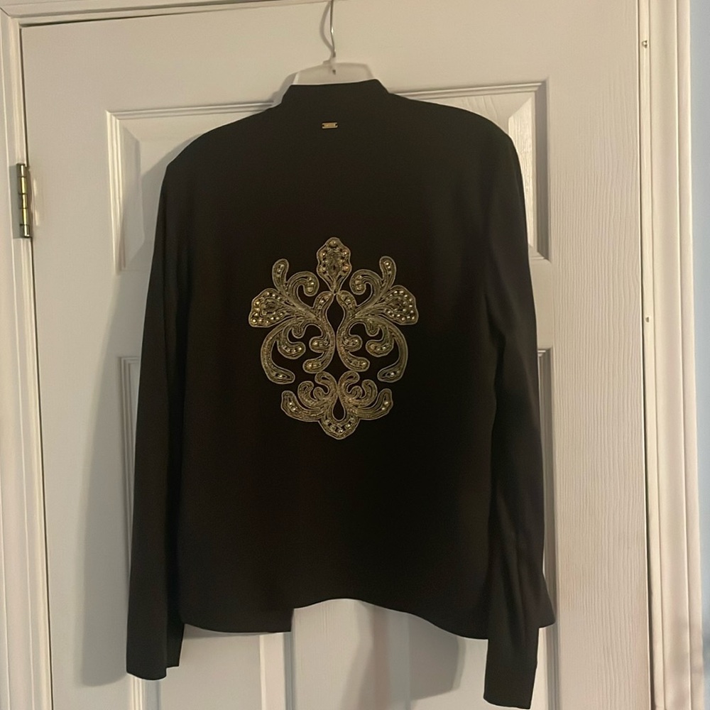St. John Spa Jacket. Good pre-owned condition. Size S. Charcoal Brown.